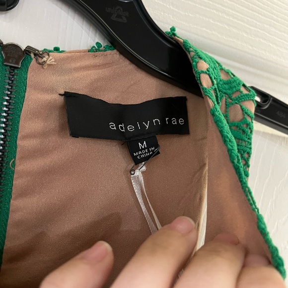 Adelyn Rae Shift Dress - Picture 4 of 7